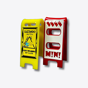 KIT - Mini Cavaletes de sinalização - modelos WET FLOOR e ALERT Cenário Obstáculos para FIngerboard Skate de Dedos