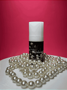 Kit com Colar de Pérolas e Gel de Silicone