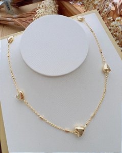 Colar com Pingentes de Coração