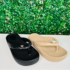 Chinelo Nuvem Trançado com Pingente Personalizado