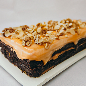 Brownie Cake de Doce de Leite com Nozes