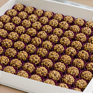 Caixa de 100 Brigadeiros Crocantes