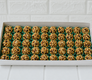 Caixa de 50 Brigadeiros Crocantes