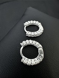 Argola Cravejada Dois Lados 13mm Prata 925 Legítima | Hipoalergênica e Durável