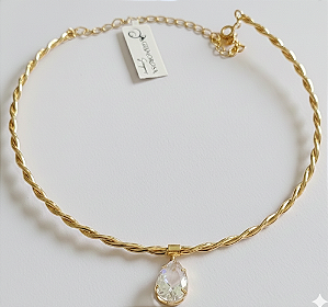 Aro gargantilha torcido com pingente de gota cristal (BANHADO A OURO 18K)