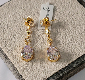 Brinco ponto de luz com extensor de zircônia gota cristal (BANHADO A OURO 18K)