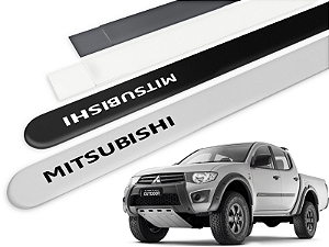 Jogo Friso Lateral Mitsubishi L200 Outdoor 17/18 Ponta Redonda com Grafia Mitsubishi - Tiger