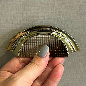 Puxador Para Móvel Concha Kitten Gold 64mm - Zen
