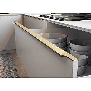 Puxador em Alumínio 6mt RM-183 15mm e 18mm Facetato Ônix Dourado Rometal