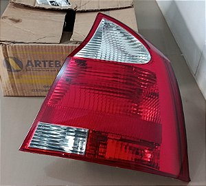 Lanterna Traseira Lado Direito Arteb - Corsa Sedan 02/07