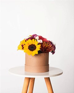 BOX MIX FLOWER-GIRASSOL GÉRBERA ANASTASIA MARGARIDAS CRAVINA ASTROLÉLIA