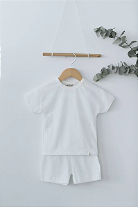 Conjunto Menino Oversized: Camiseta e Bermuda em Malha Penteada