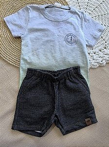 Conjunto Menino: Camiseta Multicor e Bermuda Molejeans
