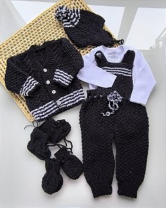 Conjunto Bebê em Crochê Feito à Mão: Jardineira, Casaquinho e Acessórios