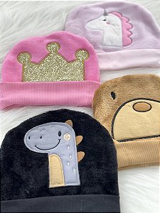 Touca de Inverno em Fleece com Bordado Personalizado – Quentinha e Confortável
