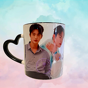 CANECA PRETA COM ALÇA CORAÇÃO - SEO IN-GUK