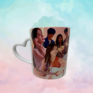 CANECA BRANCA COM ALÇA CORAÇÃO - Diva a Deriva