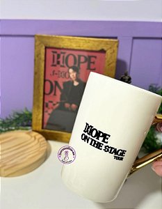 Caneca de Porcelana com alça Dourada - J-hope Tour