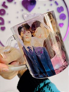 Caneca transparente alça coração -  Oppas Coreanos