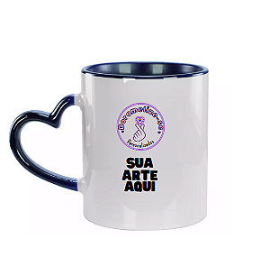 CANECA AZUL ESCURO COM ALÇA CORAÇÃO