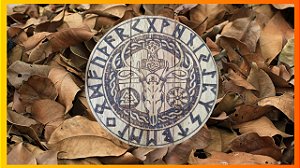 Quadro Decorativo Escudo Viking em Madeira Viking Storm