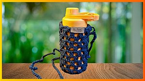 Bolsa Porta Garrafa Artesanal em Crochê Preto com Alça Manu Crochê