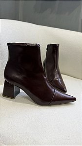 Bota Clarissa Vinho