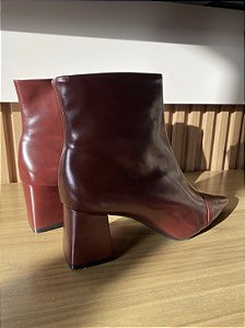 Bota Clarissa Vinho