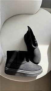 Bota UGG PRETA