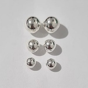 TRIO DE BRINCO FOLHEADO A PRATA COM 50 MILÉSIMOS + VERNIZ DIAMOND BOLINHAS LISAS 7/5/4MM PRBR000380