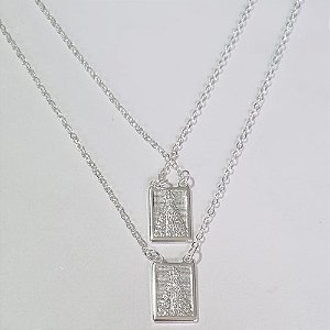 ESCAPULÁRIO FOLHEADO A PRATA COM 50 MILÉSIMOS + VERNIZ DIAMOND NOSSA SENHORA APARECIDA 10X15MM PRES000031