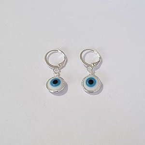 BRINCO FOLHEADO A PRATA COM 50 MILÉSIMOS + VERNIZ DIAMOND ARGOLA DE PRESSÃO OLHO GREGO AZUL CLARO 10MM (PAR) PRBR000617