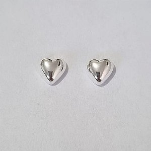 BRINCO FOLHEADO A PRATA COM 50 MILÉSIMOS + VERNIZ DIAMOND CORAÇÃO LISO 9MM PRBR000634