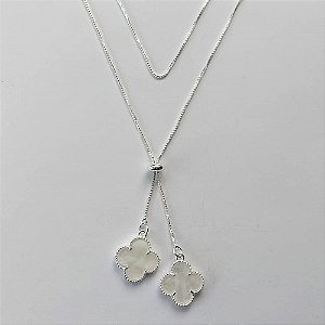 GARGANTILHA FOLHEADA A PRATA COM 50 MILÉSIMOS + VERNIZ DIAMOND - GARGANTILHA 60CM TREVO MADRÉ PÉROLA 13MM - PRGG001480