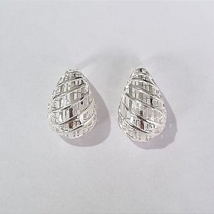 BRINCO FOLHEADO A PRATA COM 50 MILÉSIMOS + VERNIZ DIAMOND GOTA VAZADA 12MM PRBR000704