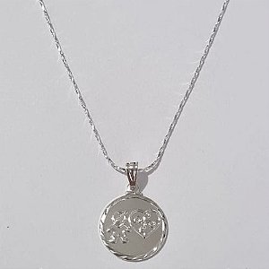 GARGANTILHA FOLHEADA A PRATA COM 50 MILÉSIMOS + VERNIZ DIAMOND CORRENTE L-11 42CM MENINO SÍMBOLO AUTISMO 15MM PRGG000911