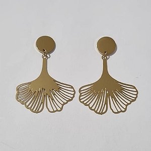 BRINCO EM AÇO INOXIDÁVEL DOURADO COM BASE LISA E PINGENTE LONGO VAZADO 40MM ACBR0000162
