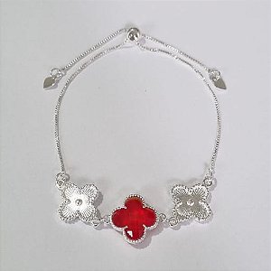 PULSEIRA FOLHEADA A PRATA COM 50 MILÉSIMOS + VERNIZ DIAMOND AJUSTÁVEL COM 2 TREVO E 1 TREVO VERMELHO DE VIDRO 13MM PRPS000626
