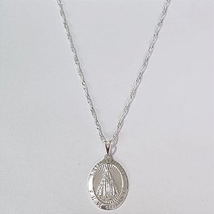 GARGANTILHA FOLHEADA A PRATA COM 50 MILÉSIMOS + VERNIZ DIAMOND CORRENTE VENEZIANA 45CM PINGENTE OVAL NOSSA SRA APARECIDA 26MM FECHO LAGOSTA PRGG001021