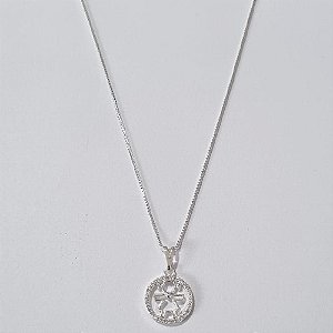 GARGANTILHA FOLHEADA A PRATA COM 50 MILÉSIMOS + VERNIZ DIAMOND CORRENTE VENEZIANA 45CM PINGENTE MENINA CÍRCULO COM MICRO ZIRCÔNIAS 13MM PRGG001038