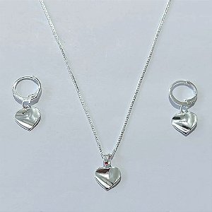 CONJUNTO FOLHEADO A PRATA COM 50 MILÉSIMOS + VERNIZ DIAMOND CORRENTE VENEZIANA 45CM BRINCO DE ARGOLA DE PRESSÃO E PINGENTE CORAÇÃO MARTELADO 9MM PRCJ000071