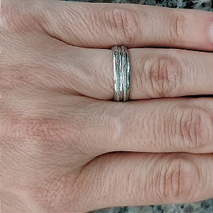 ALIANÇA EM AÇO INOXIDÁVEL 316L COM BRILHOS LARGURA 5,5MM (VALOR UNITÁRIO) ACAL000021
