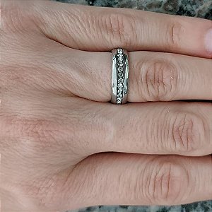 ALIANÇA EM AÇO INOXIDÁVEL 316L COM MICROS ZIRCÔNIAS 6MM (VALOR UNITÁRIO) ACAL000026