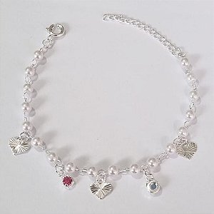 PULSEIRA FOLHEADA A PRATA COM 50 MILÉSIMOS + VERNIZ DIAMOND INFANTIL 13CM PÉROLAS E CORAÇÕES + EXTENSOR PRPS000887