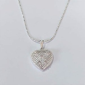 GARGANTILHA FOLHEADA A PRATA COM 50 MILÉSIMOS + VERNIZ DIAMOND CORRENTE 45CM + EXTENSOR COM PINGENTE CORAÇÃO CRAVEJADOS EM MICROS ZIRCÔNIAS 16X17MM FECHO LAGOSTA PRGG001085