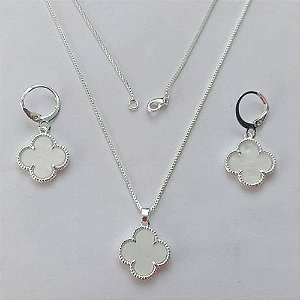 CONJUNTO FOLHEADO A PRATA COM 50 MILÉSIMOS  + VERNIZ DIAMOND CORRENTE VENEZIANA 45CM PINGENTE VANM CLEEF MADRE ´PÉROLA 12MM E  BRINCOS COM ARGOLA DE PRESSÃO TREVO MADRE PÉROLA 12MM (PRA401) PRCJ000086