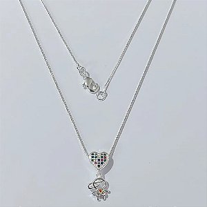 GARGANTILHA FOLHEADA A PRATA COM 50 MILÉSIMOS + VERNIZ DIAMOND CORRENTE VENEZIANA 45CM COM BASE E PINGENTE MENINO CRAVEJADO EM MICRO ZIRCÔNIAS CRISTAIS 18MM PRGG001103
