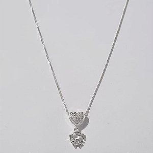 GARGANTILHA FOLHEADA A PRATA COM 50 MILÉSIMOS + VERNIZ DIAMOND CORRENTE VENEZIANA 45CM COM BASE E PINGENTE MENINA CRAVEJADO EM MICRO ZIRCÔNIAS CRISTAIS 18MM PRGG001104