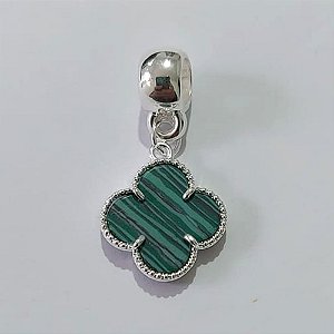 BERLOQUE FOLHEADO A PRATA COM 50 MILÉSIMOS + VERNIZ DIAMOND TREVO LISTRADO 13MM (UNIDADE) PRBQ000138