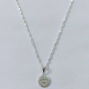 GARGANTILHA FOLHEADA A PRATA COM 50 MILÉSIMOS + VERNIZ DIAMOND CORRENTE SINGAPURA 45CM PINGENTE AMOR COM BORDAS 12MM PRGG001133